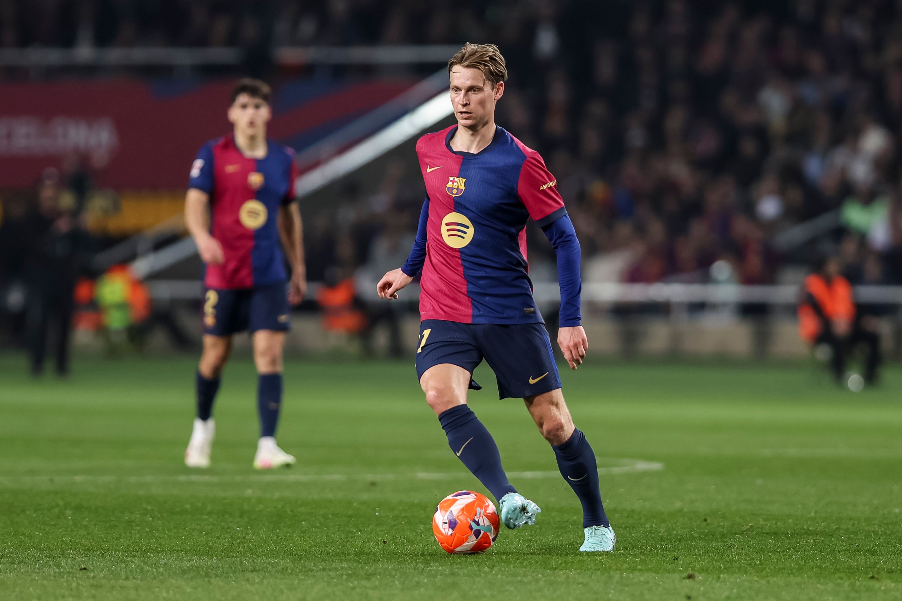 中乙首轮李圣龙代表海港B队首发，曾为海港一队贡献26球14助攻